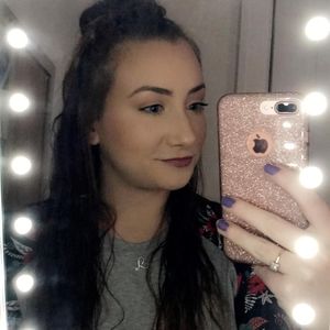 Meet your Posher, Alyson